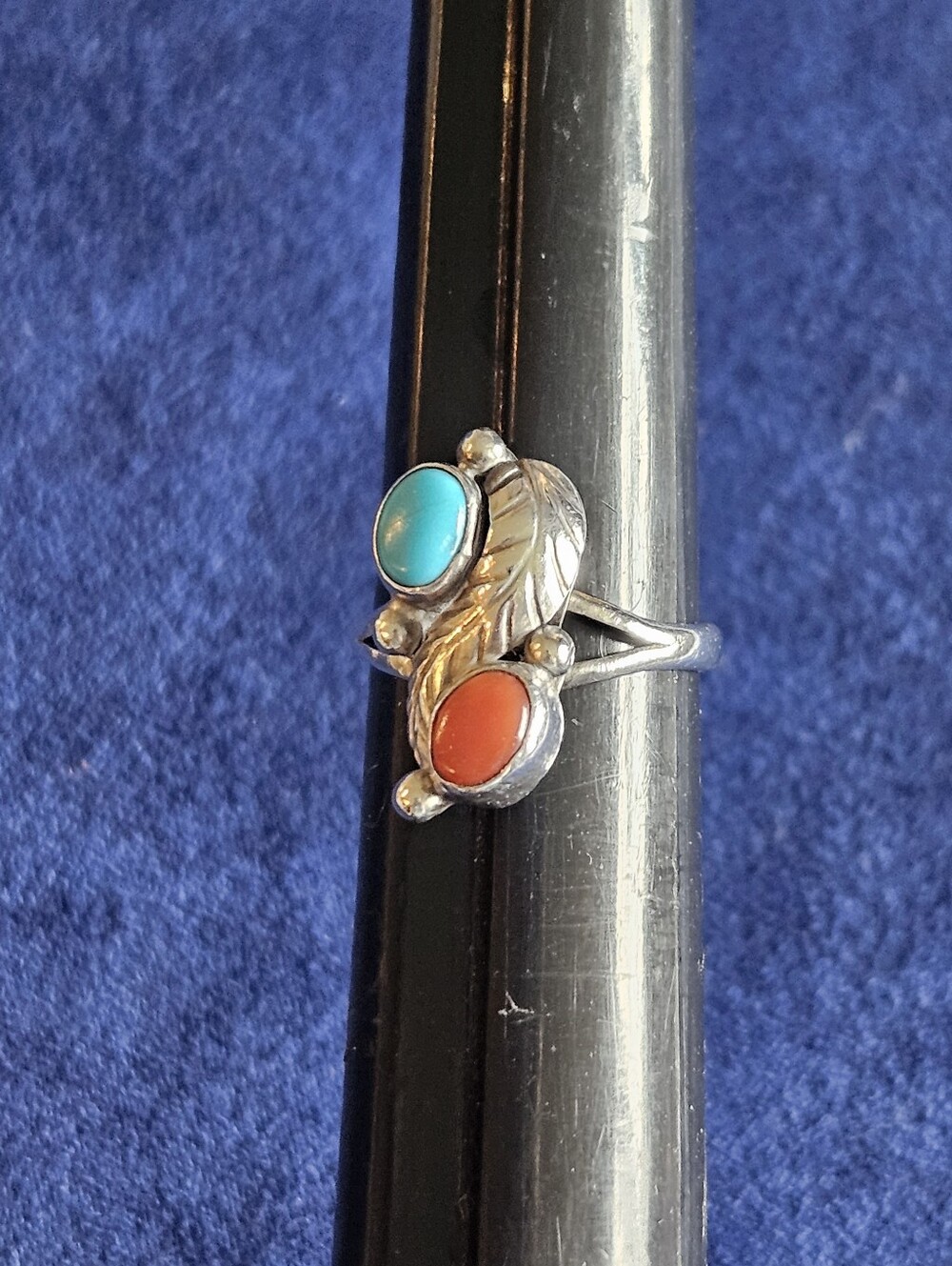 Native American Sterling Silver Turquoise & Coral Leaf Ring Size 3.5 Pinky Ring - Picture 2 of 7